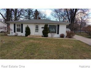 front view picture of 3475 Williamson Road, Saginaw, MI. 48601