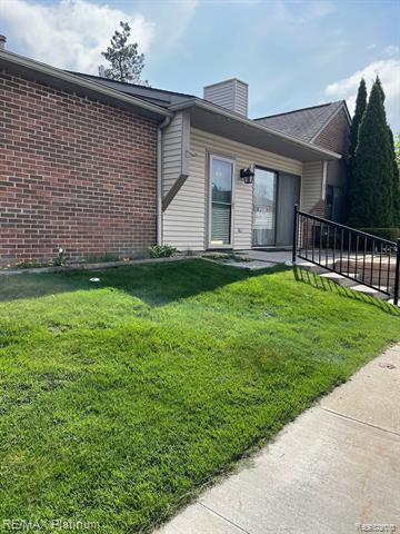 front view picture of 360 Spring Brooke, Brighton, MI. 48116
