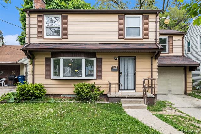 front view picture of 2952 Clement Street, Flint, MI. 48504