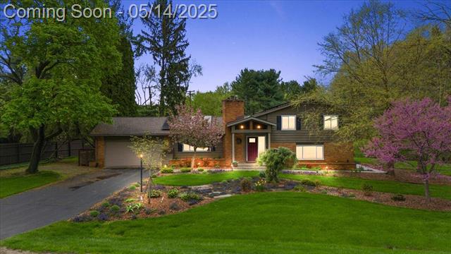 front view picture of 2342 Blueberry Lane, Ann Arbor, MI. 48103