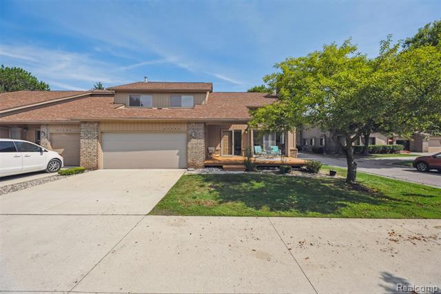 front view picture of 37484 N Laurel Park, Livonia, MI. 48152