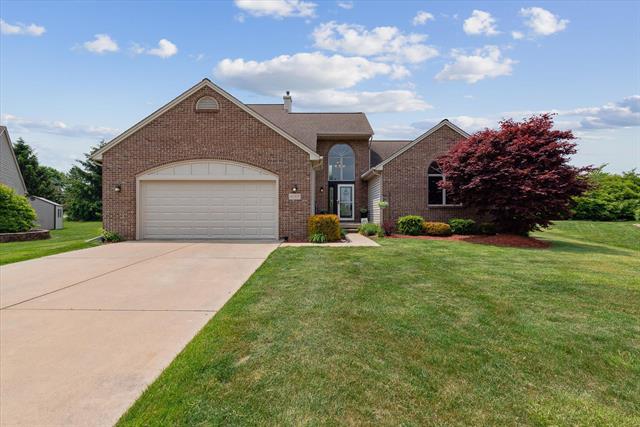 front view picture of 421 Marblewood Lane, Saline, MI. 48176