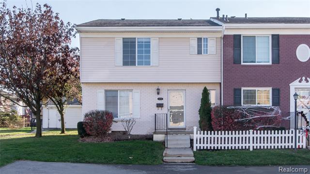 front view picture of 32296 W 12 Mile Rd, Farmington, MI. 48334