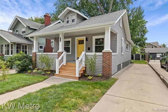 front view picture of 308 Gardenia Ave, Royal Oak, MI. 48067
