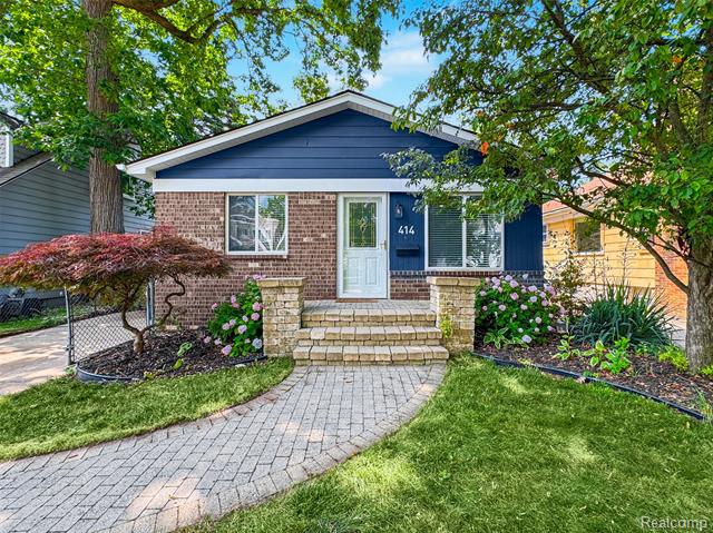 front view picture of 414 Gardenia Ave, Royal Oak, MI. 48067