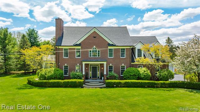 front view picture of 4710 Botany Glen, Commerce Township, MI. 48382