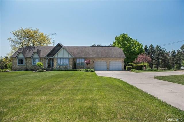 front view picture of 9530 Perry Road, Goodrich, MI. 48438