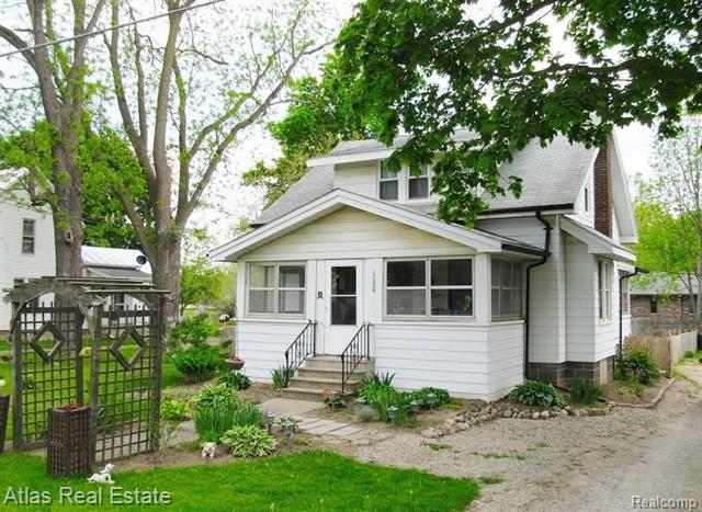 front view picture of 10358 Hegel, Goodrich, MI. 48438