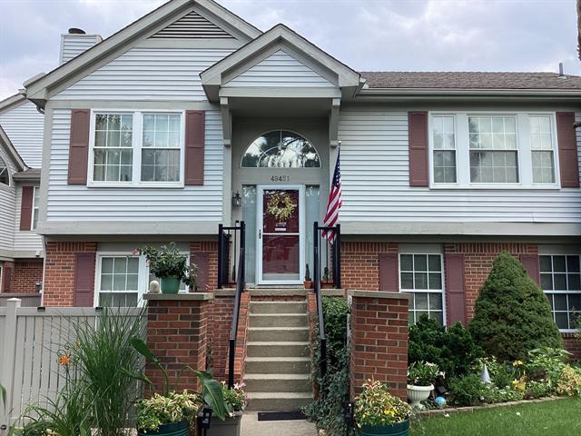 front view picture of 49451 Plymouth Way, Plymouth, MI. 48170