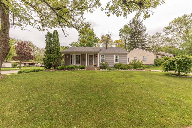 front view picture of 1122 Western Drive, Ann Arbor, MI. 48103