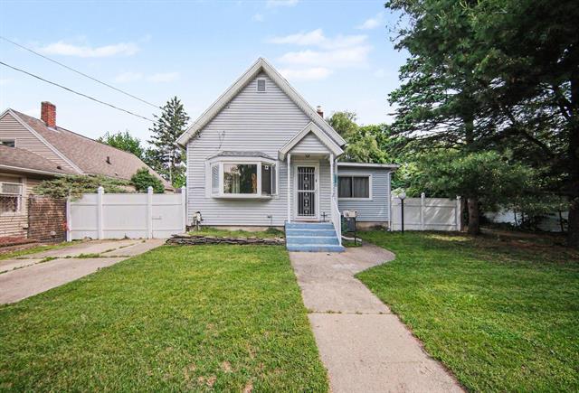 front view picture of 710 Union St, Jackson, MI. 49203