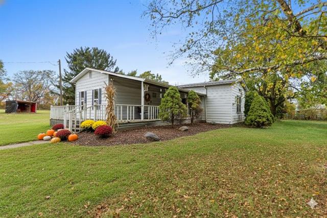 front view picture of 876 N Briggs Rd, Quincy, MI. 49082