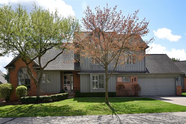 front view picture of 37703 Avon Ln, Farmington, MI. 48331