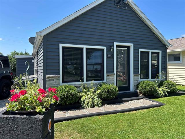 front view picture of 2907 Ferndale Dr, Manitou Beach, MI. 49253