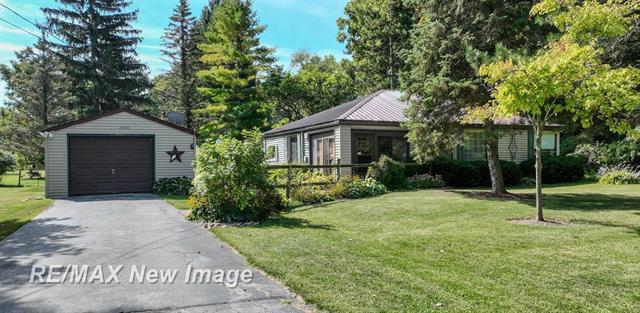 front view picture of 2500 Oregon, Saginaw, MI. 48601
