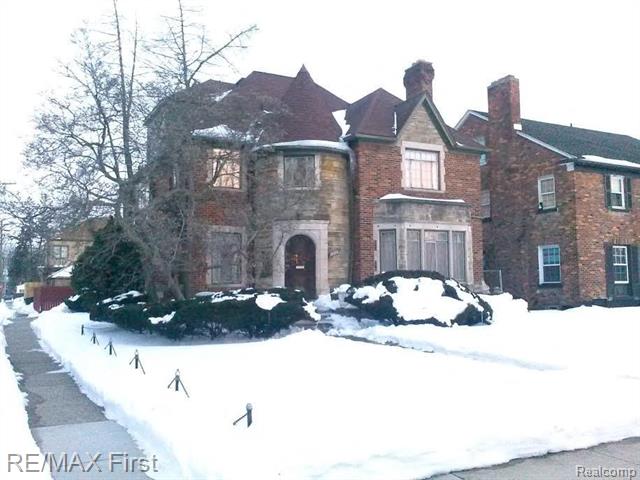 front view picture of 17606 Birchcrest, Detroit, MI. 48221