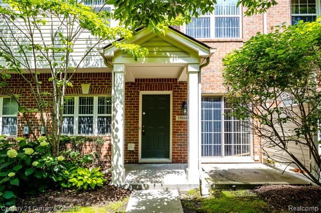 front view picture of 39660 Rockcrest Lane, Northville, MI. 48168