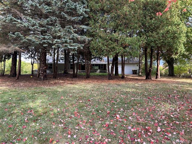 front view picture of 5900 N Hagadorn Road, East Lansing, MI. 48823