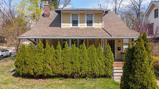 front view picture of 1754 Jackson Avenue, Ann Arbor, MI. 48103