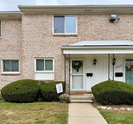 front view picture of 14113 Camelot, Sterling Heights, MI. 48312