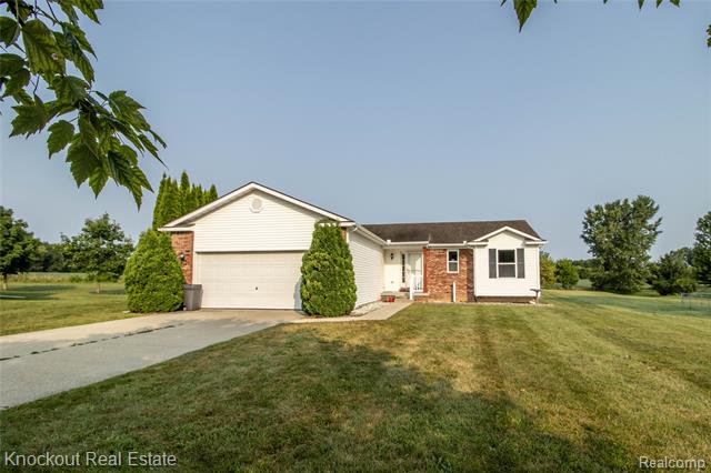 front view picture of 500 Windy Bluff, Flushing, MI. 48433