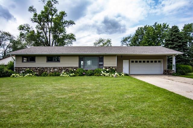 front view picture of 69630 Vera Drive, Union, MI. 49130