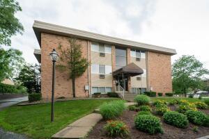 front view picture of 722 W Kilgore Road, Kalamazoo, MI. 49008