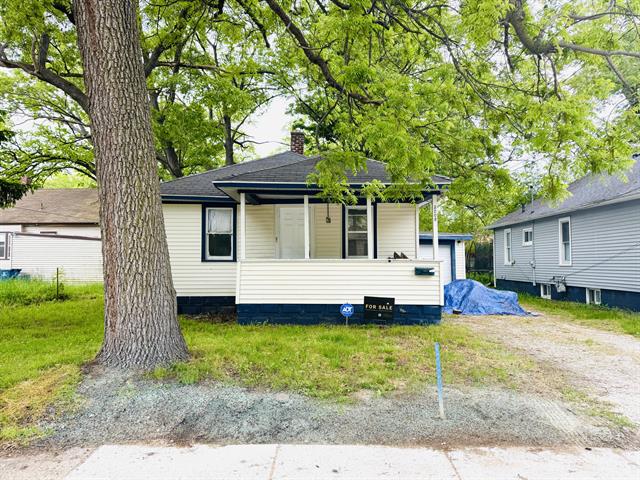 front view picture of 3208 Sanford Street, Muskegon, MI. 49444