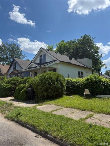 front view picture of 13953 Mackay Street, Hamtramck, MI. 48212