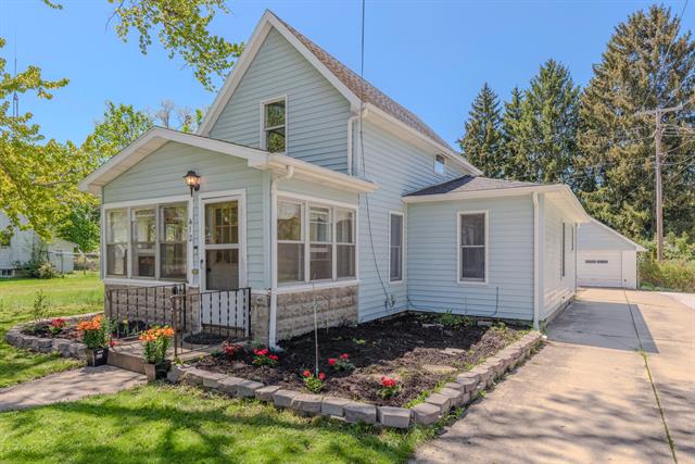 front view picture of 412 Wilkinson Street, Chelsea, MI. 48118