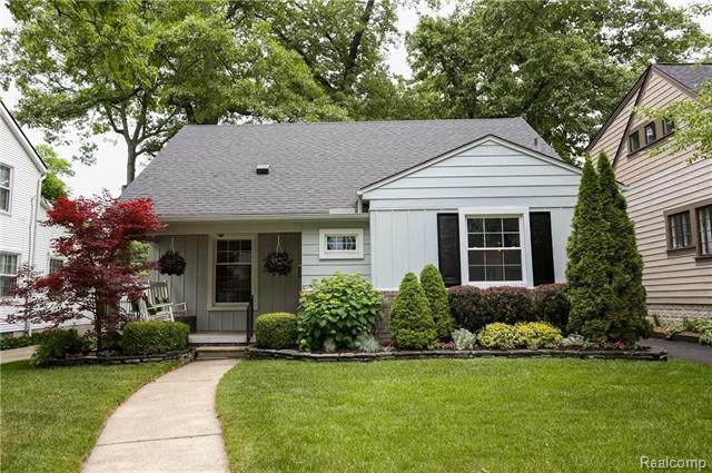 front view picture of 1018 N Pleasant St, Royal Oak, MI. 48067