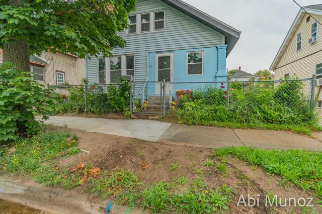 front view picture of 601 Highsw  Street, Grand Rapids, MI. 49503