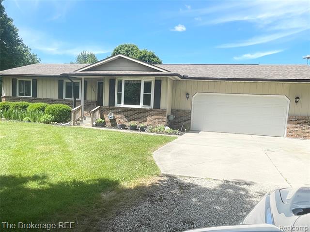 front view picture of 2267 Sandpiper, Lapeer, MI. 48446