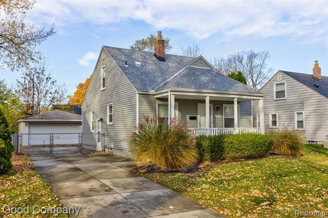 front view picture of 921 N Edgeworth Ave, Royal Oak, MI. 48067