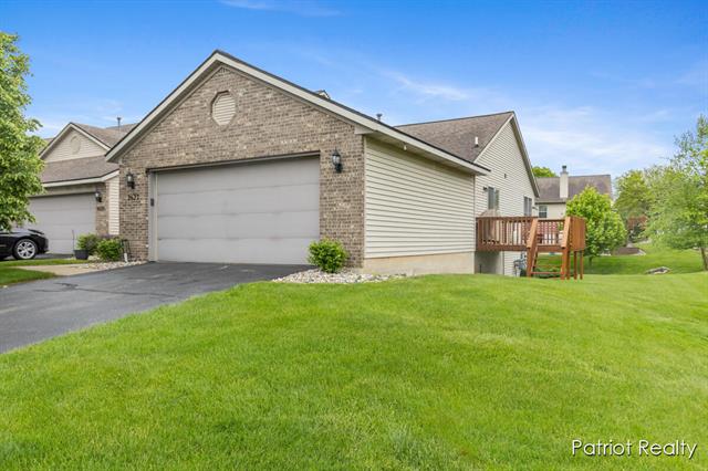 front view picture of 2622 W Highland Viewse  Circle, Grand Rapids, MI. 49506