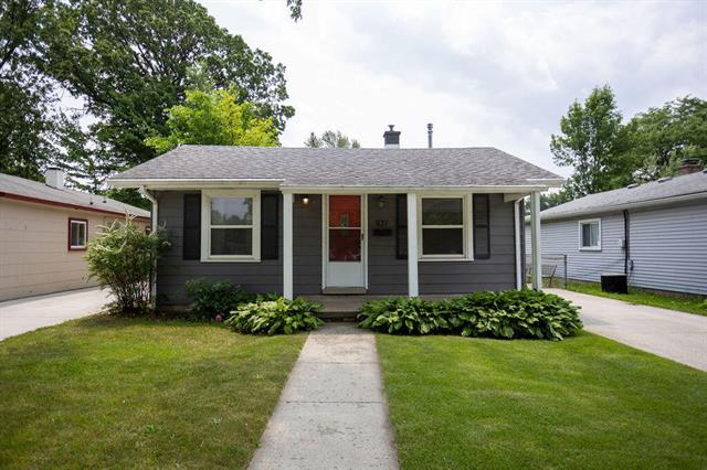 front view picture of 631 W Gardenia Ave, Madison Heights, MI. 48071