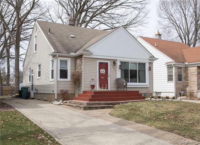 front view picture of 1005 N Blair Ave, Royal Oak, MI. 48067