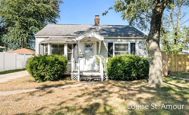 front view picture of 868 Post Road, Muskegon, MI. 49441