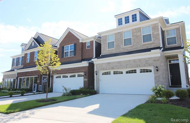front view picture of 753 Hummingbird Drive, Rochester, MI. 48307