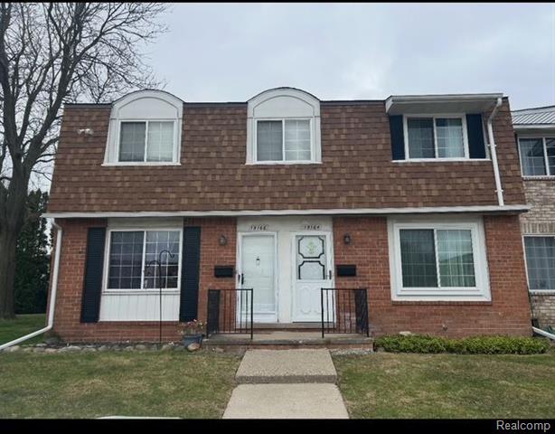 front view picture of 15166 Granada Plaza, Warren, MI. 48088