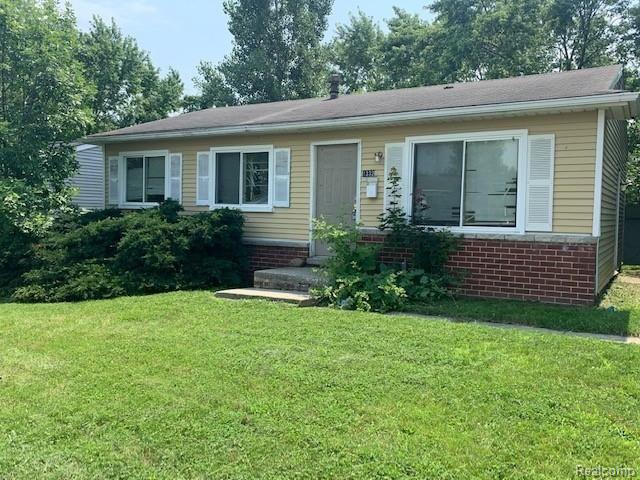 front view picture of 1332 Andrea Street, Ypsilanti, MI. 48198