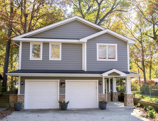 front view picture of 13178 Fedde Avenue, New Buffalo, MI. 49117