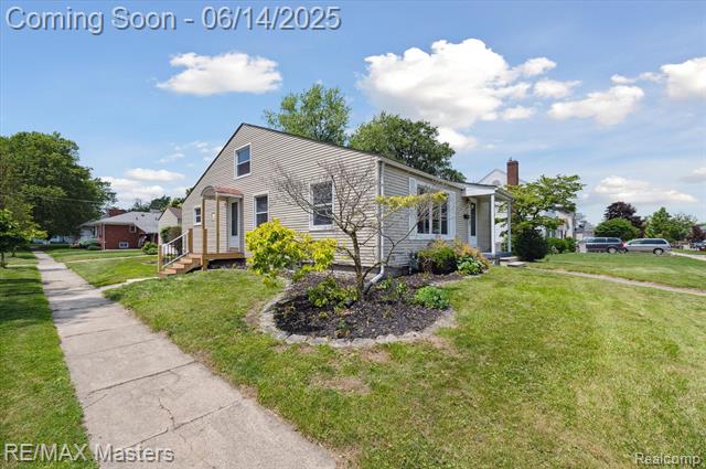 front view picture of 601 Saint Marys, Monroe, MI. 48162
