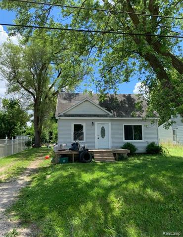 front view picture of 3175 Arlene, Flint, MI. 48532