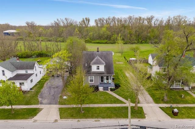 front view picture of 518 Main Street, Dundee, MI. 48131