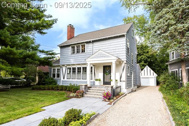 front view picture of 1901 Lorraine Place, Ann Arbor, MI. 48104