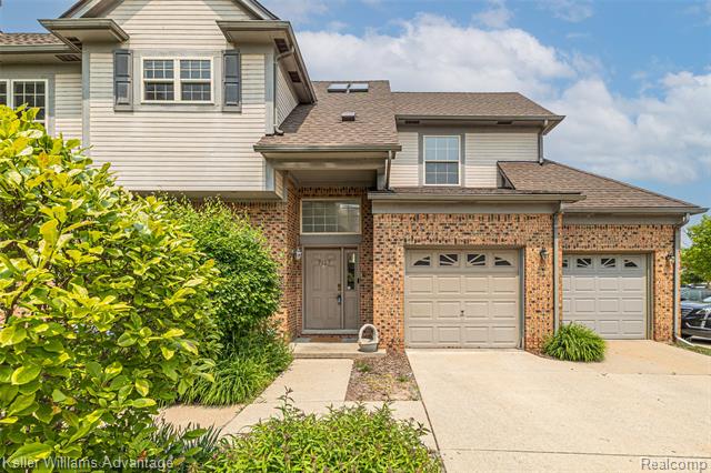 front view picture of 7127 Copper Creek Circle, Canton, MI. 48187