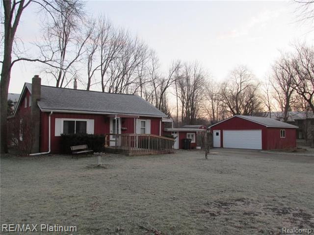 front view picture of 720 Mcpherson Street, Howell, MI. 48843
