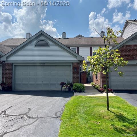 front view picture of 49429 Plymouth Way, Plymouth, MI. 48170