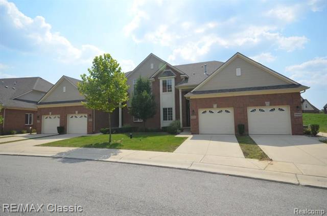 front view picture of 29448 Woodpark Circle, Warren, MI. 48092